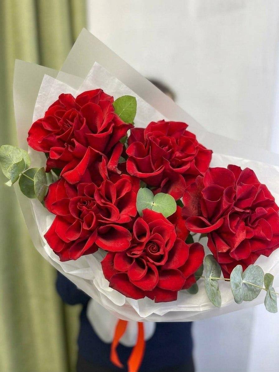 Моно-букет из красных французских роз